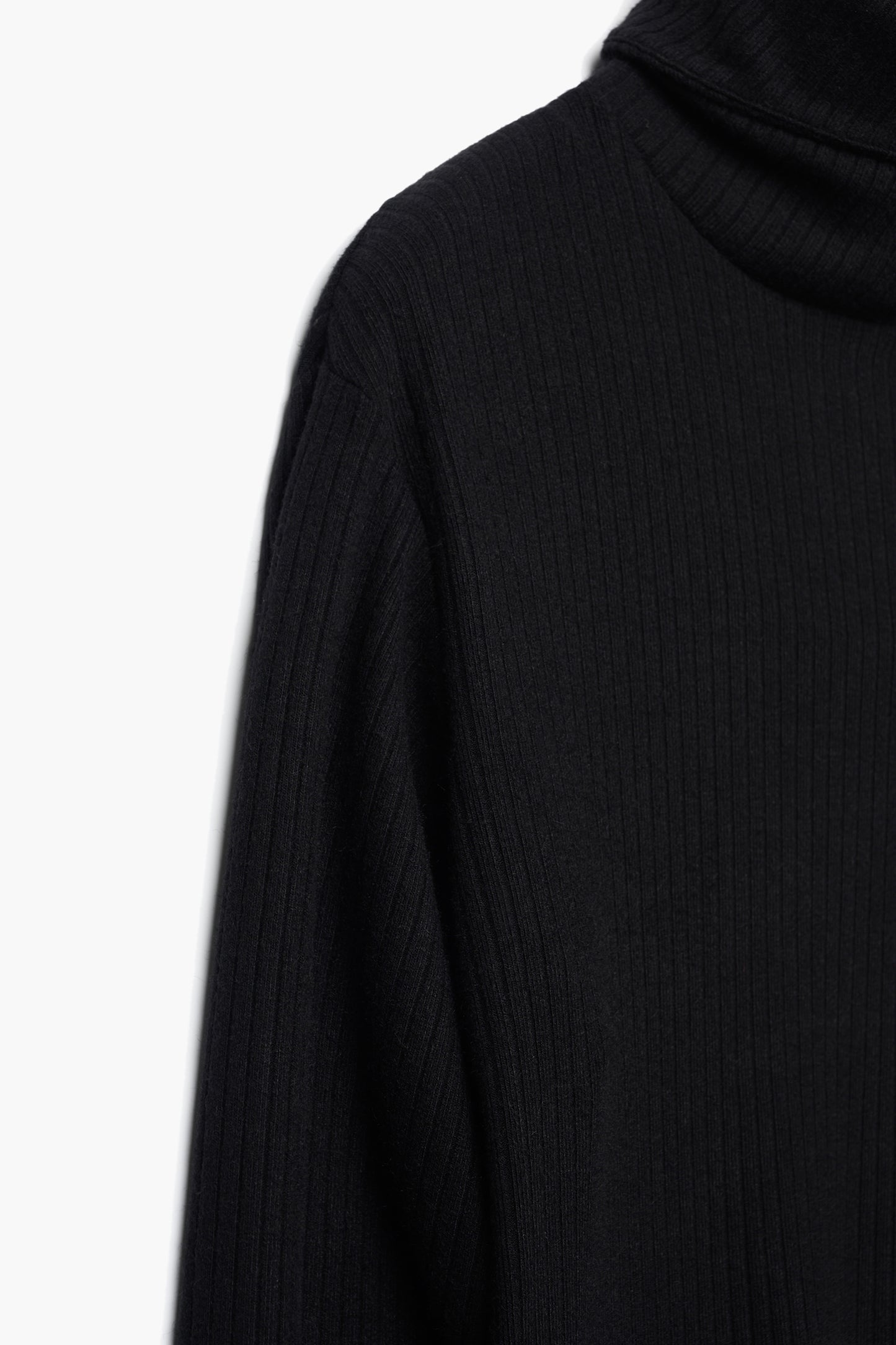 ELGIN HIGH NECK SWEATER